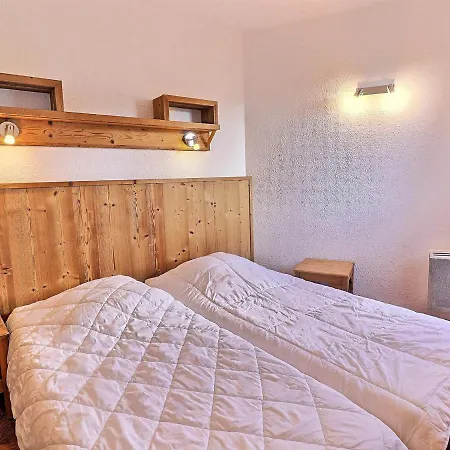 Confortable 2 Pieces + Cabine, Skis Aux Pieds, 5-6 Personnes - Fr-1-182a-2 *