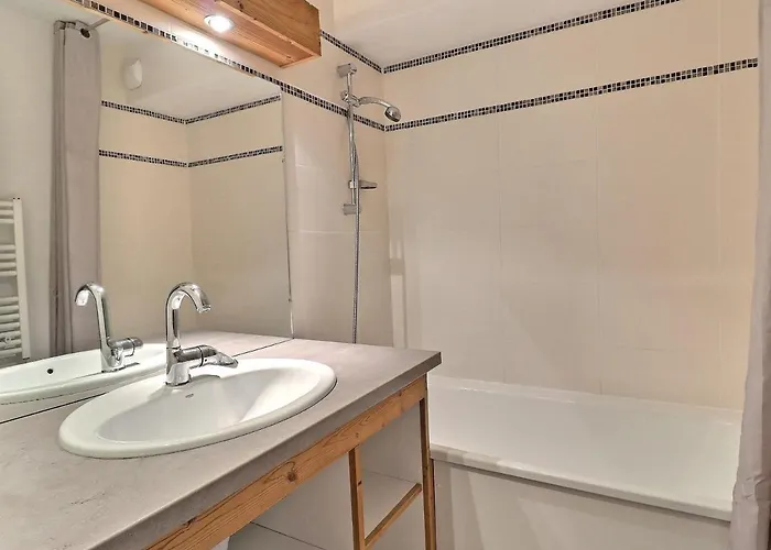 Appartement Confortable 2 Pieces + Cabine, Skis Aux Pieds, 5-6 Personnes - Fr-1-182a-2 Courchevel